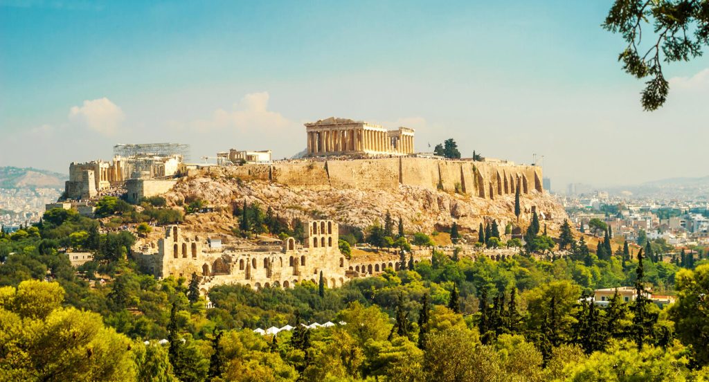 Uppe på Akropolis i Aten beskådar vi en av världens mest beundrade byggnader, Parthenon.