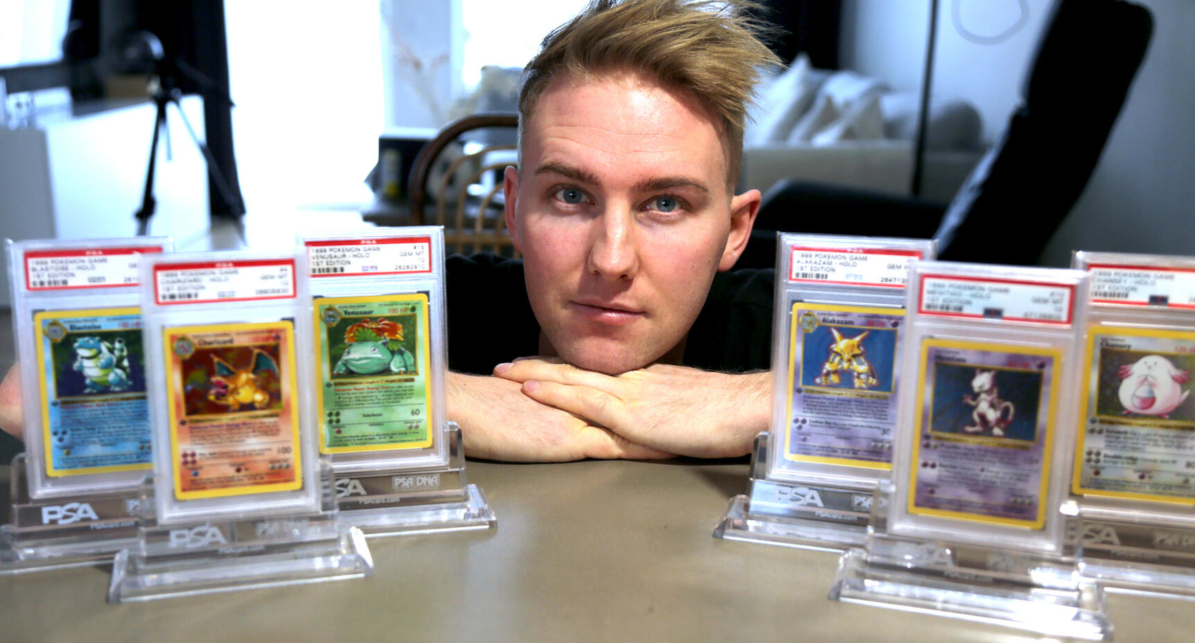 Peter har Pokémonkort värda miljoner