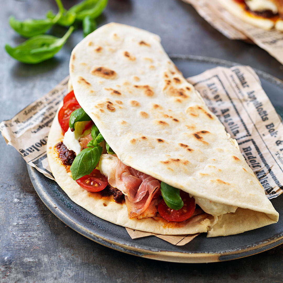 Piadina med  parma och  mozzarella