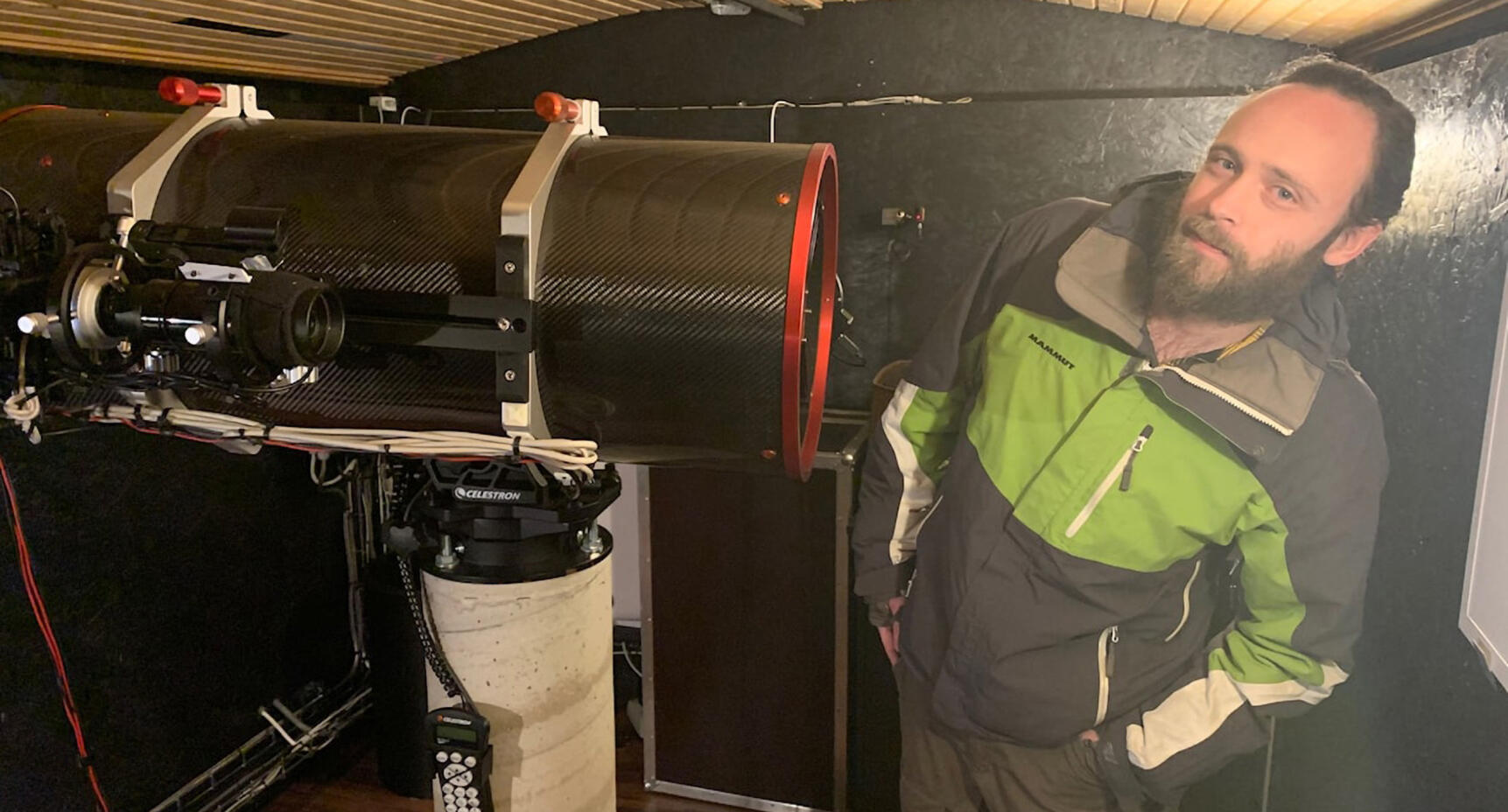 Han byggde eget observatorium – i föräldrarnas hönshus