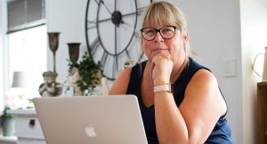 Foto: Öyvind Lund | Monika var skeptisk till en början men tror nu stenhårt på akupunktur.