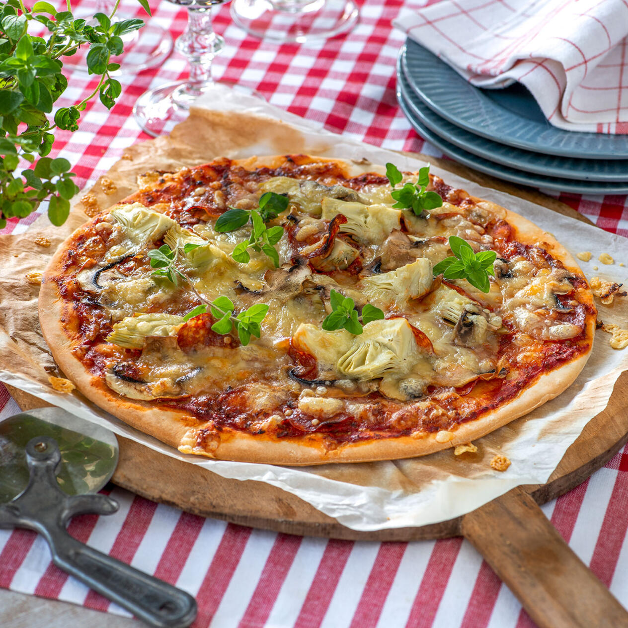 Glutenfri pizza med svamp och kronärtskocka