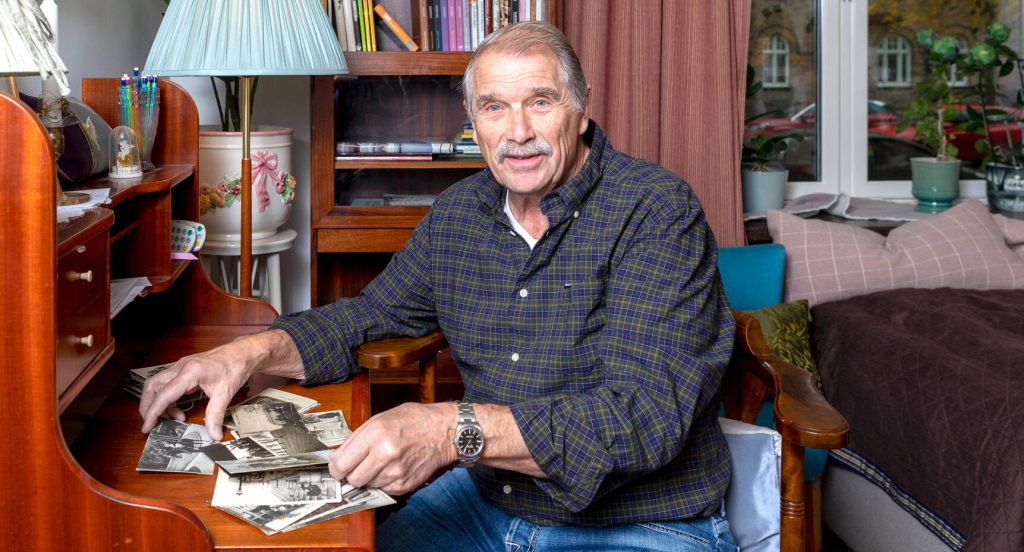 Några fotografier var allt Alfred fick med sig under flykten över muren. Han har aldrig ångrat sitt livsavgörande beslut.