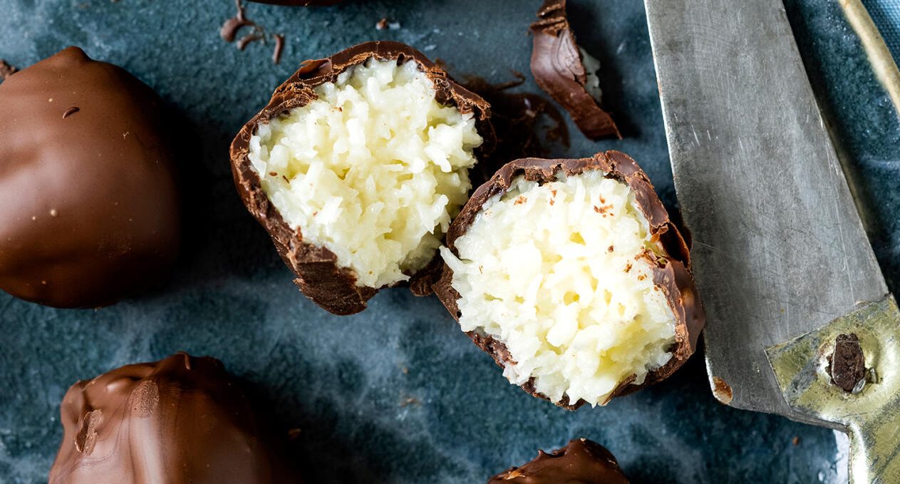 Chokladdoppade kokoskulor