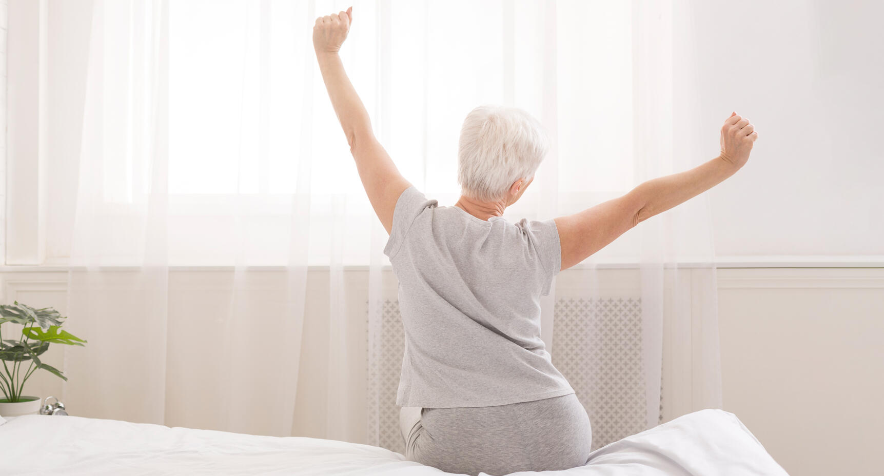 4 stretchövningar att göra innan du går upp: Sofia Åhman berättar hur
