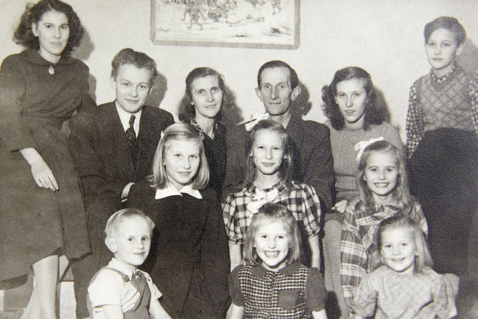 Ingeborg blev ensam med tio barn