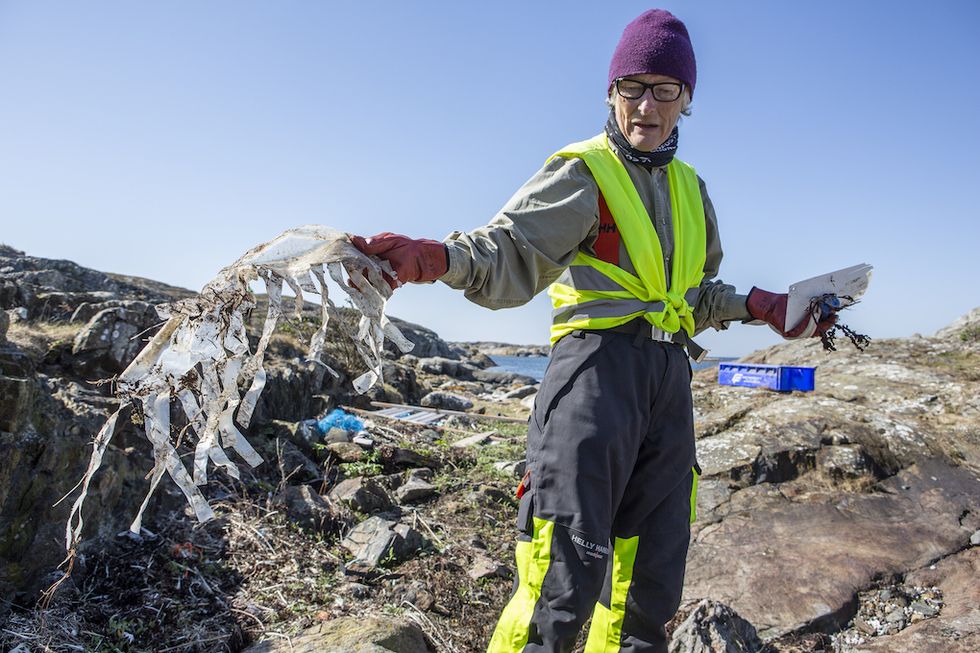 Möt hjältarna som städar bohuskusten ren från plast