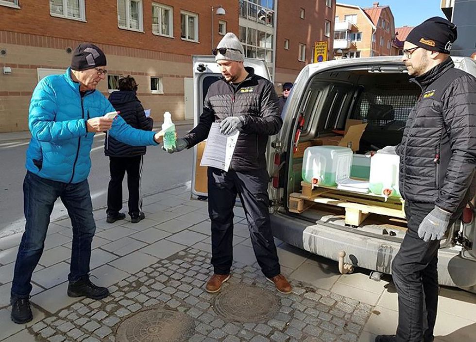 Här är hjältarna som ställer upp i coronakrisen