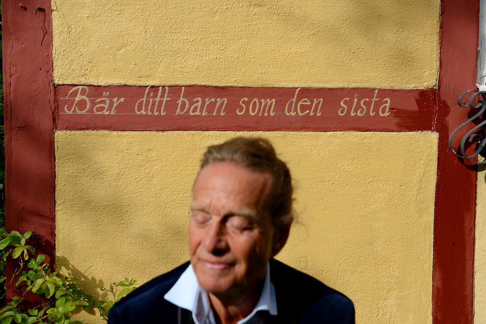 Björn Ranelids älskade hund är familjens ögonsten
