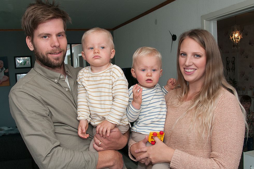 Tre kompispar fick tre tvillingpar: