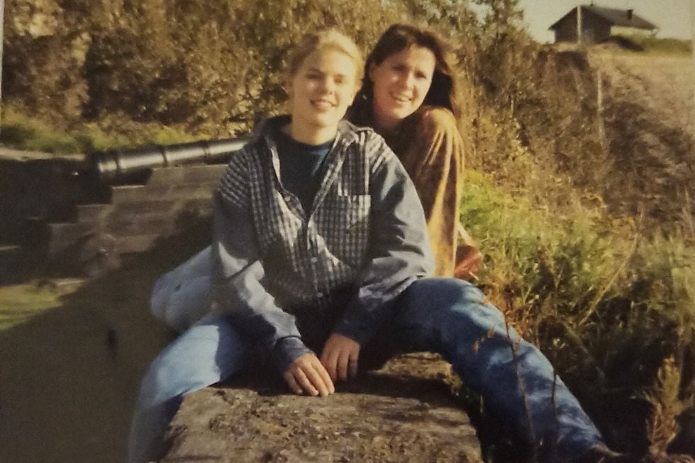Josefine lämnade Knutbysekten efter 22 år: ”Hur kunde vi låta allt ske?