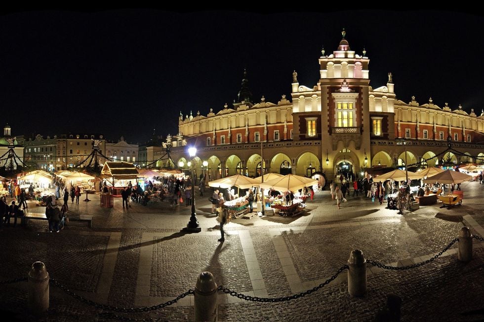 Upplev magisk julstämning i Krakow – en av Europas vackraste städer