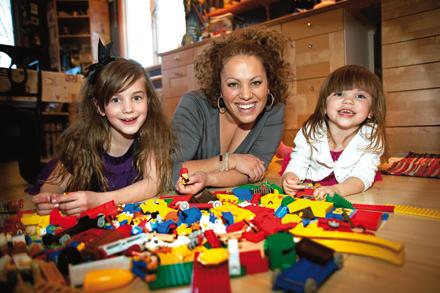 Laila Adele: Nu har jag slutat leta efter min riktiga mamma!