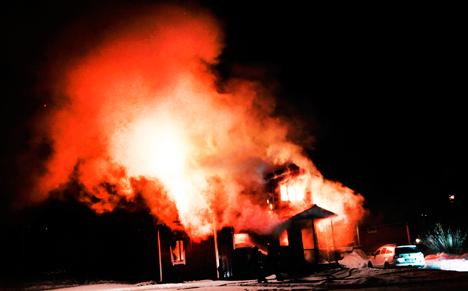 Familjen förlorade allt i lågorna