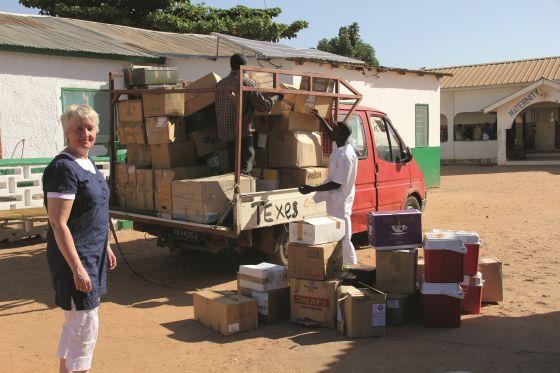 Sticka & skicka till nyfödda i Gambia!