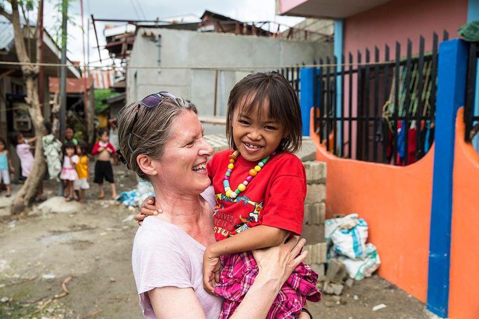 Anna fick följa med Operation Smile till Filippinerna