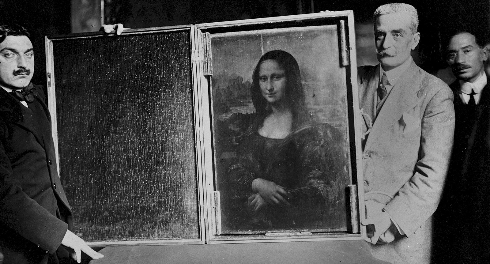 Mona Lisa stals från Louvren – tjuven försvann med tavlan genom huvudentrén
