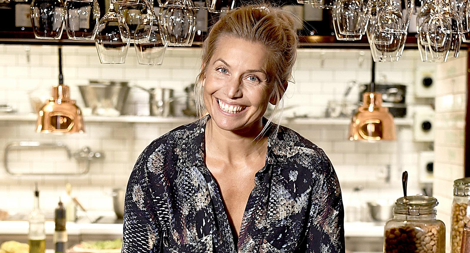 Tina Nordström om mammalivets utmaningar: ”Jag kan känna mig så gammal ibland”