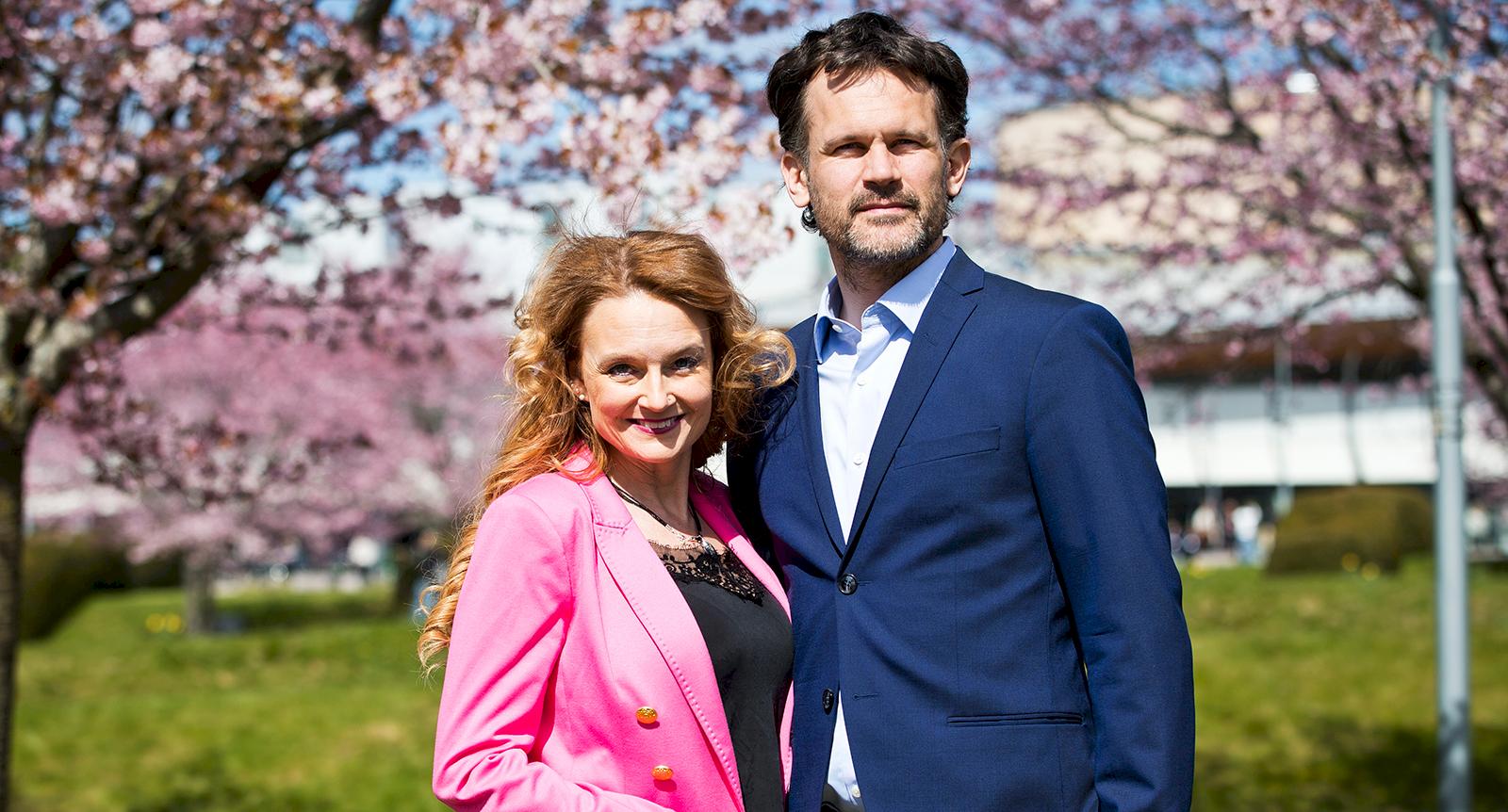 Stefan Holm och Jessica Eriksson ger ut roman: “Grundidén kom till utifrån ett skämt”