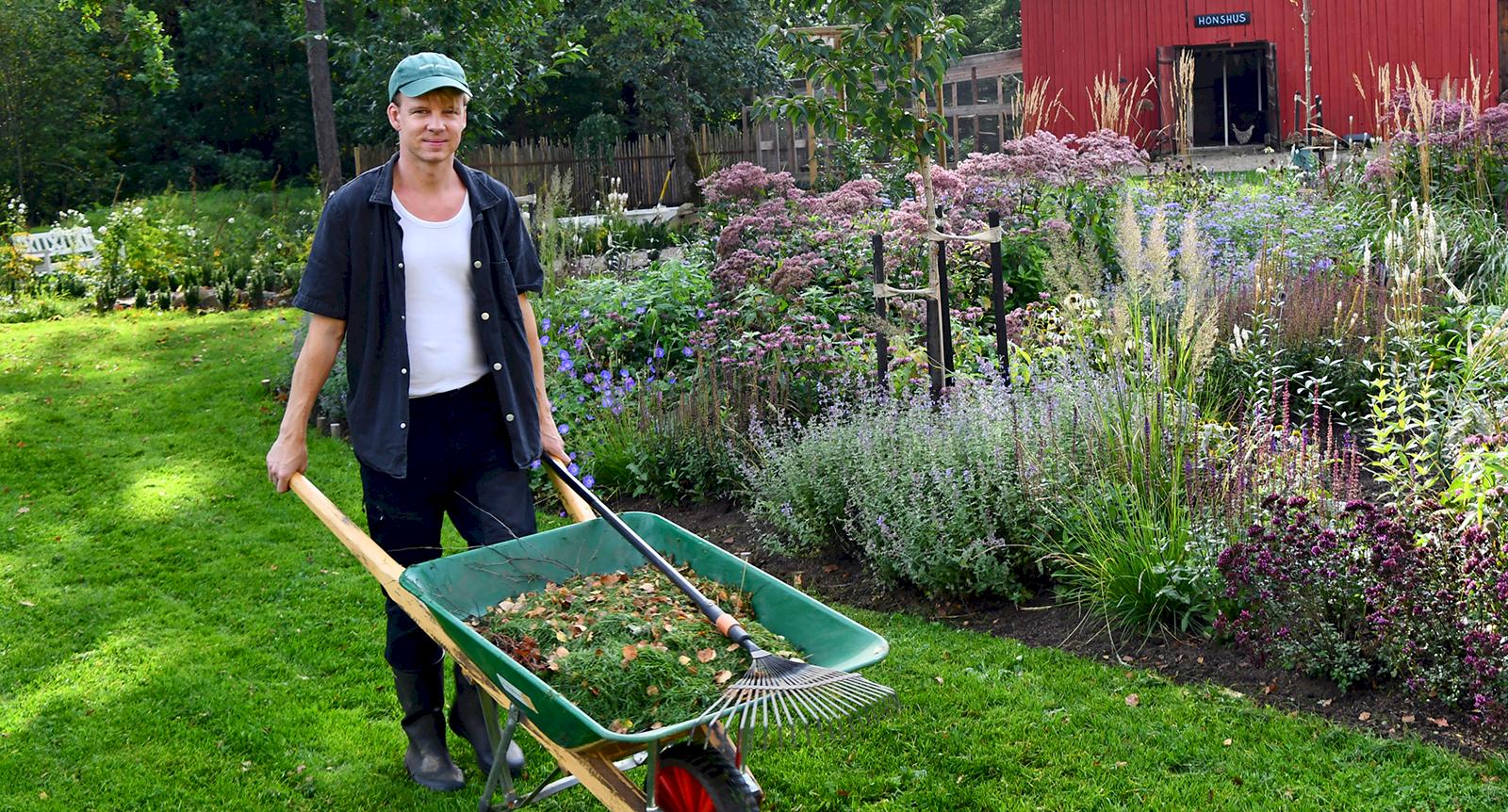 Johan förvandlade skogstomt till drömträdgård: ”Har planterat 2 500 lökar”