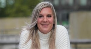 Emelie blev till med hjälp av stulna spermier: “Jag ifrågasatte allt i mitt liv”