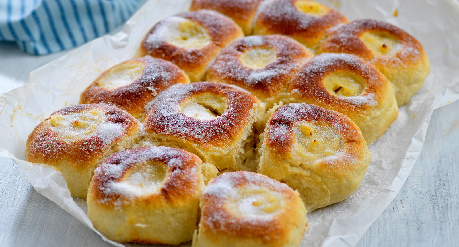 Sockerbullar med ljuvlig vaniljkräm