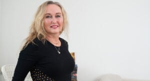 Författaren Katarina Wilk hamnade i en destruktiv relation: ”Jag trodde att jag kunde älska honom frisk”
