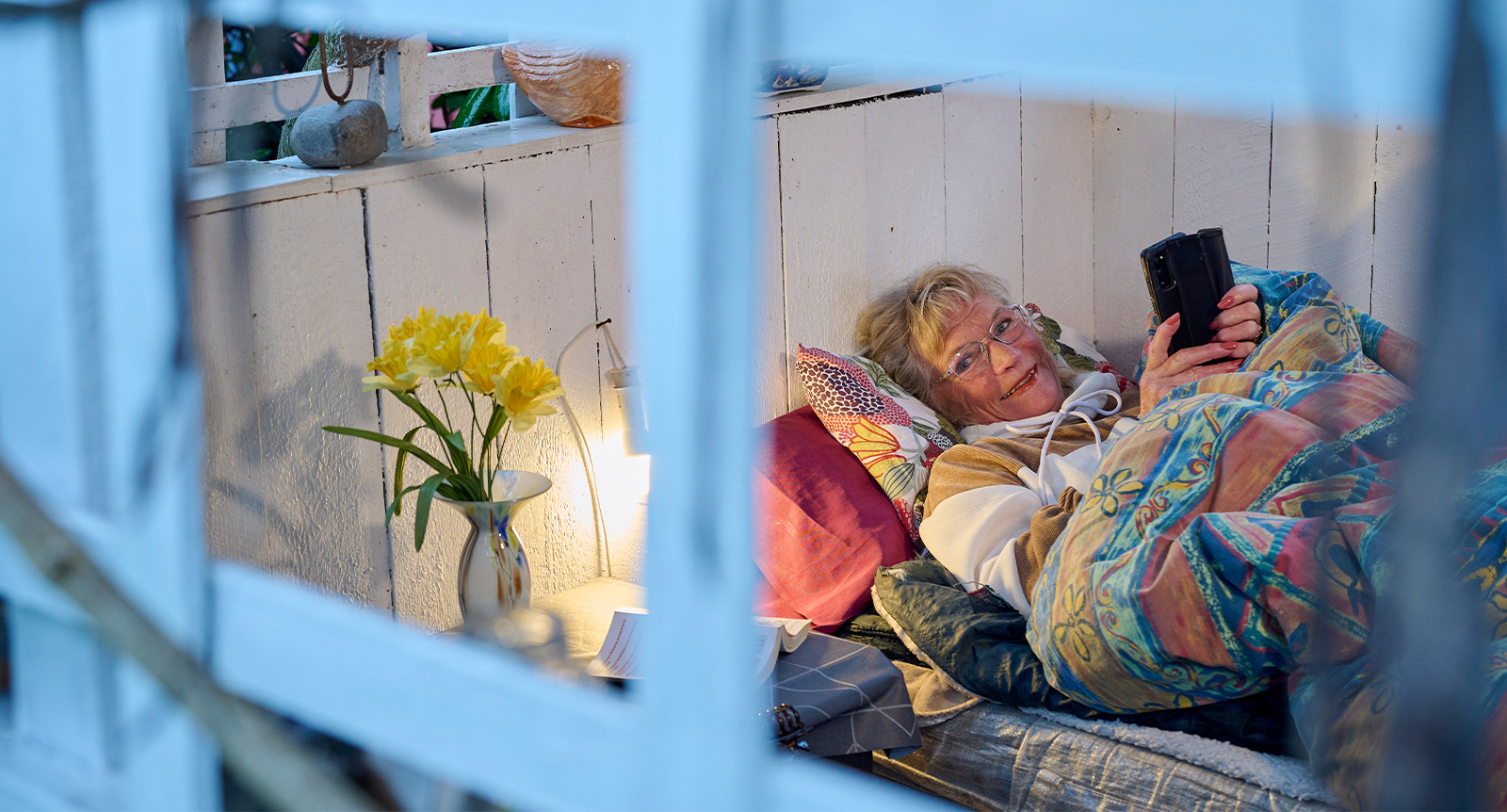 Anschen, 81, sover utomhus varje natt: ”Du kan tro att det är mysigt!”