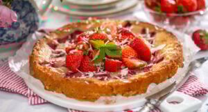 Glutenfri jordgubbskladdkaka