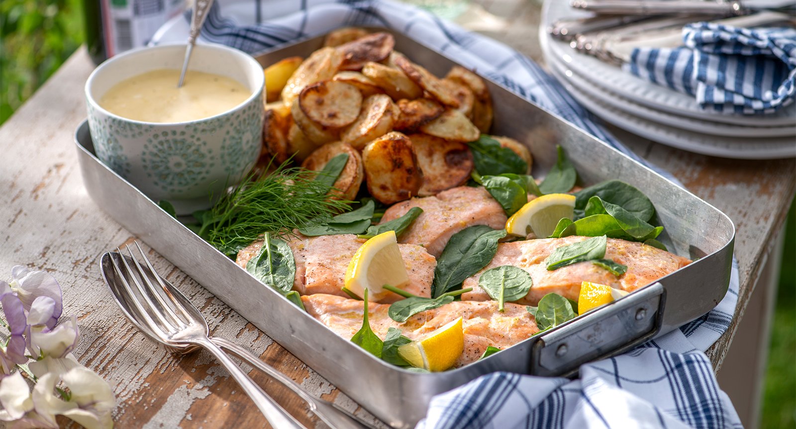 Parmesangratinerad potatis med lax