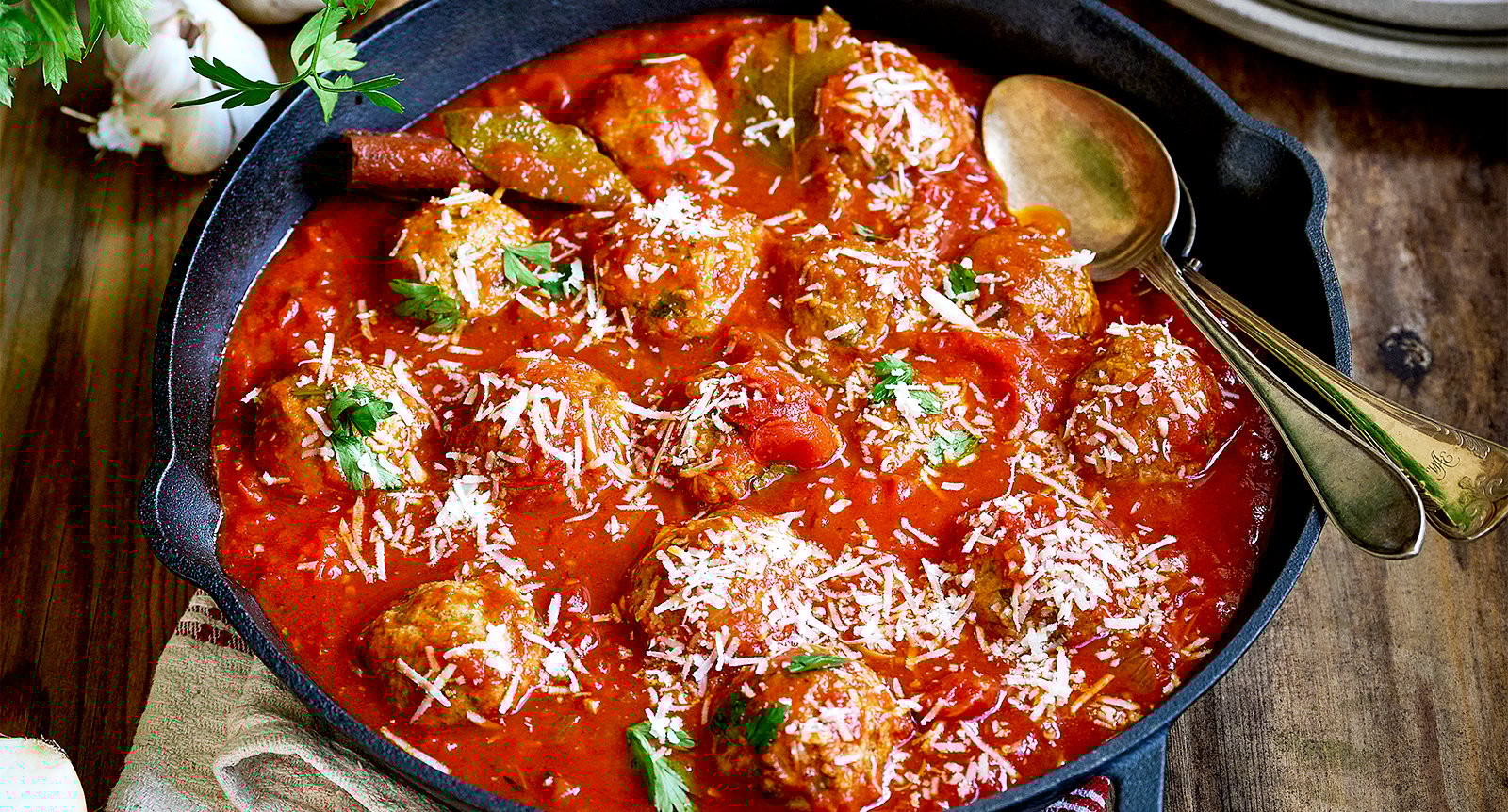 Spanska köttbullar i tomatsås