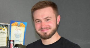 Alex, 28, överlevde tsunamin – nu hjälper han Ukraina: ”Jag kommer att fortsätta, även när kriget tar slut”