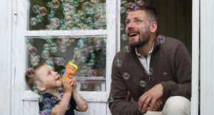 Pappans död förändrade tillbakadragne Jonatan: ”Jag måste ta vara på livet och göra det bästa av det”