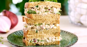 Dubbelmackor med ägg- och tonfisksallad