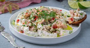 Krämig dipp med rom och varmrökt lax