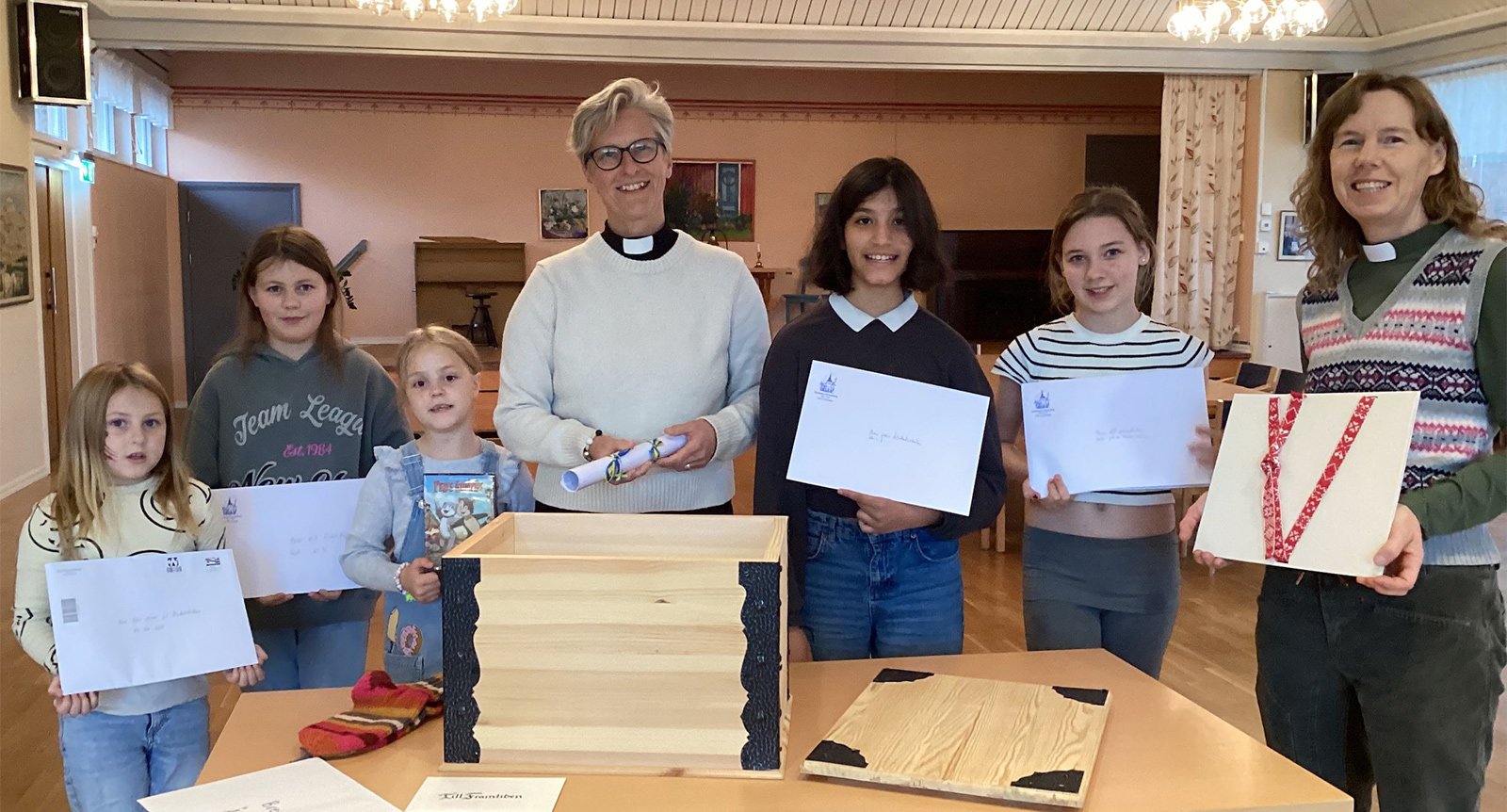 Här packas tidskapseln till år 2125: Pelle Svanslös, kärleksfulla budskap – och en hemlighet