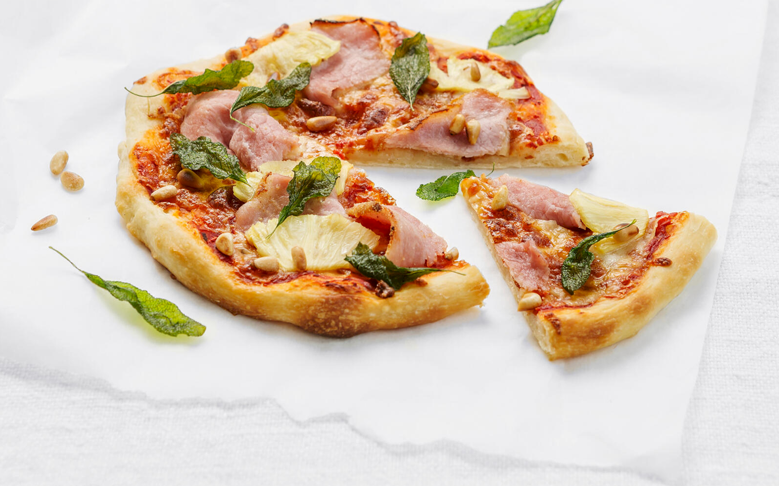 Pizza Hawaii med julskinka