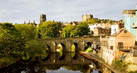 Den romantiska universitets-staden Durham.