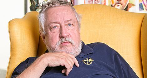 ”Om jag trivs, så är jag trevlig.” Leif GW Persson har emellertid också ett stort behov av ensamhet och tystnad, och har bett onormalt många att fara åt helvete. Foto: Erik Lundback