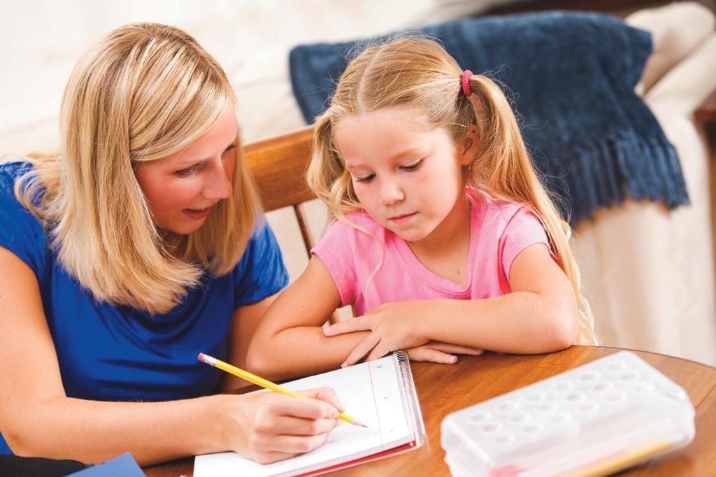Läxor - nödvändiga eller orättvisa? Foto: SJLocke/istockphoto.com.