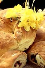 Örtostfyllda bröd
