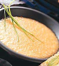Melonsoppa med smörgås i järnet