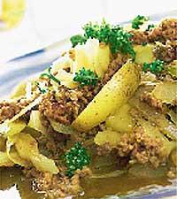 Köttfärsgryta med äpple & vitkål