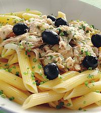 Pasta med tonfisk och oliver