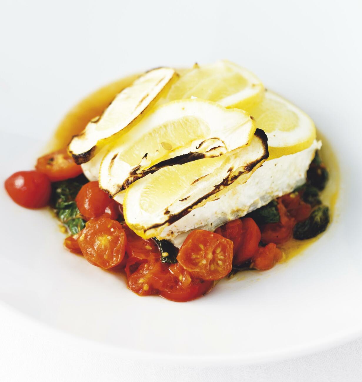 Citronfisk på tomatbädd