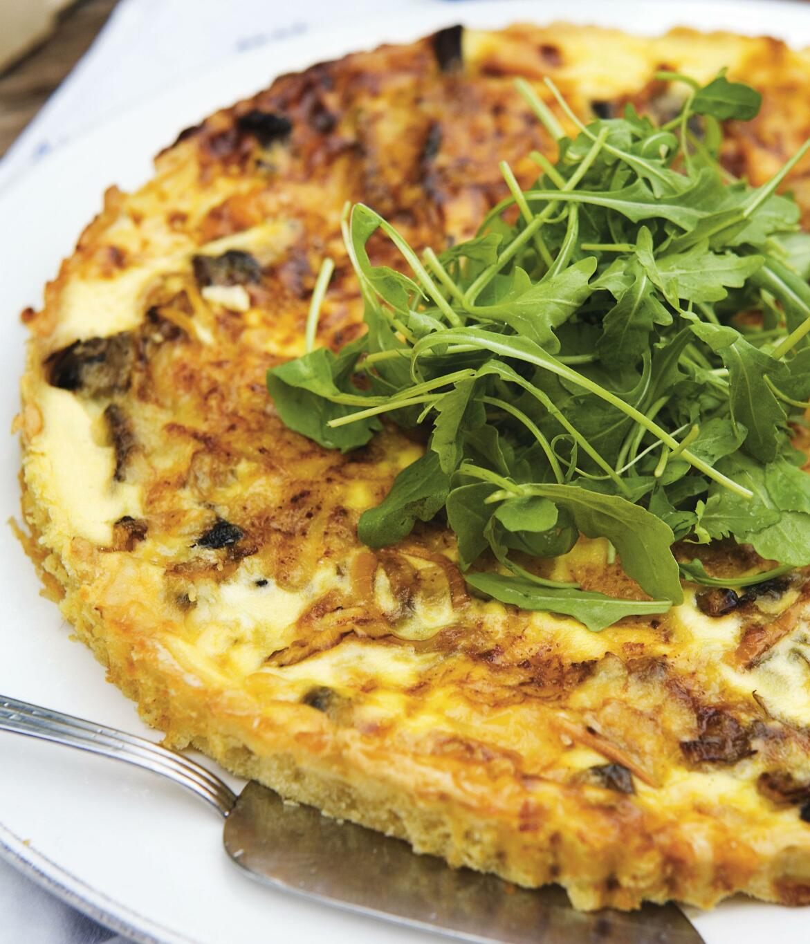 Svamptarte med paprika och ost