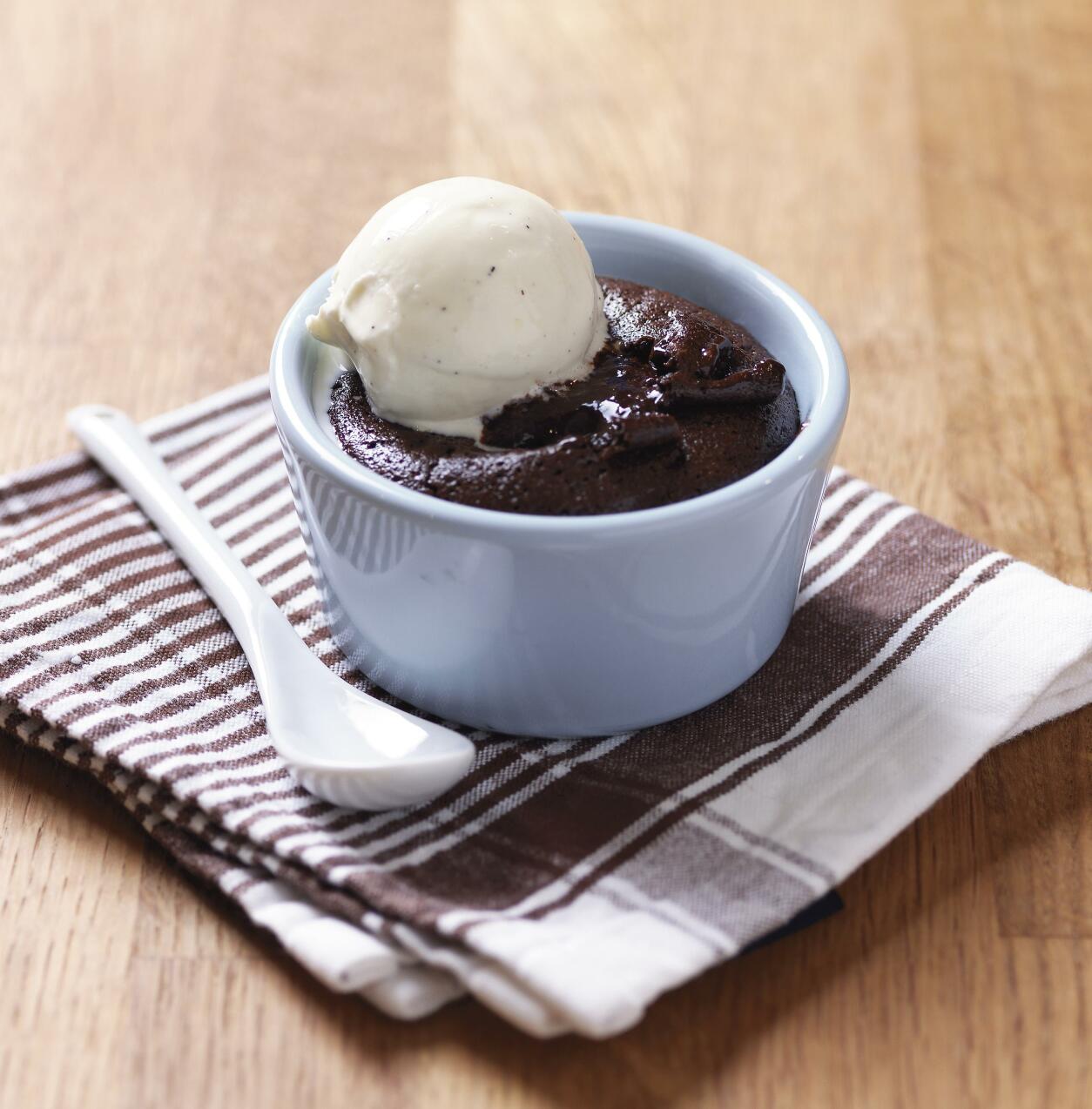 Chokladbakelser med vaniljglass