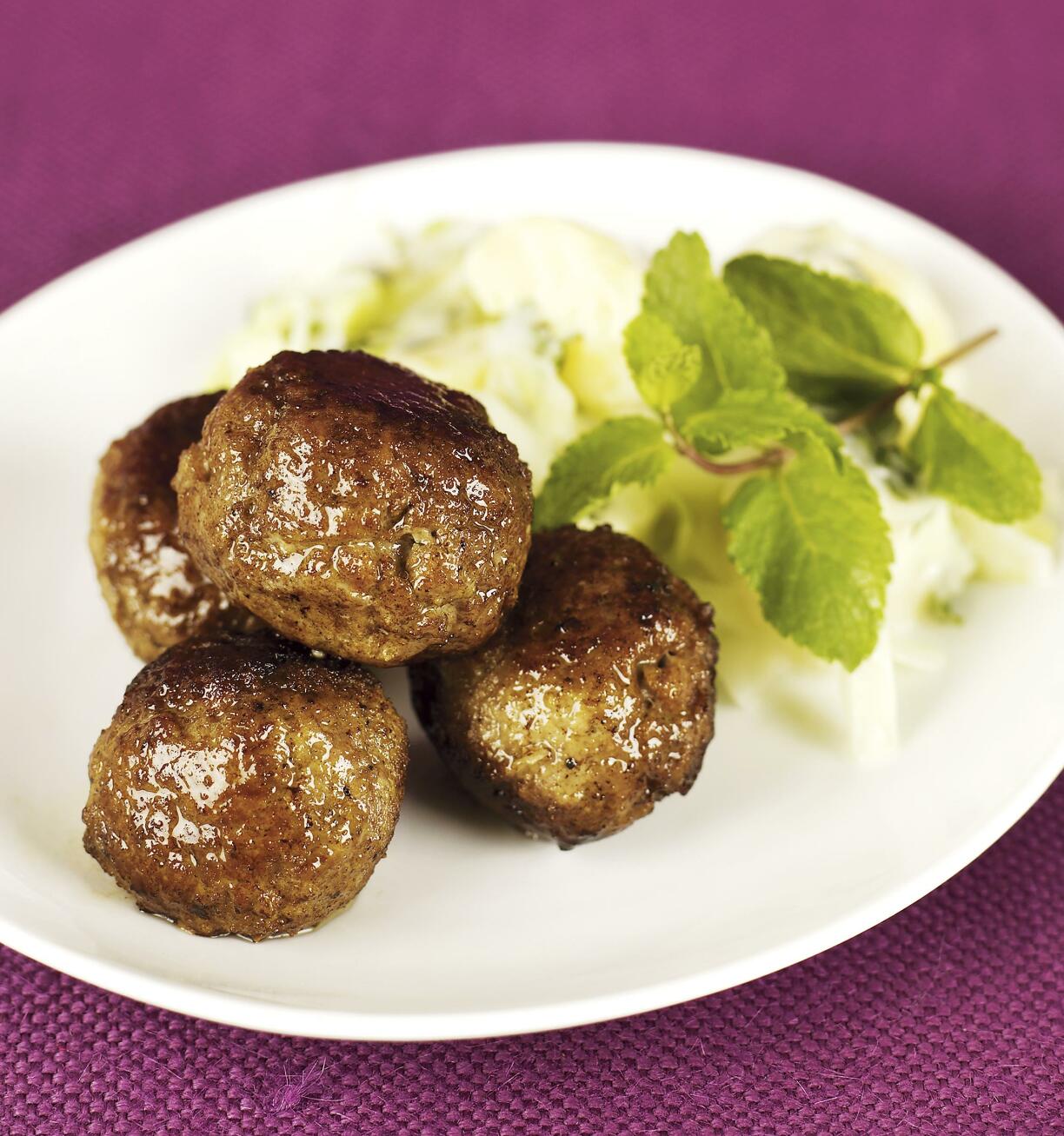 Lammbullar med myntakål