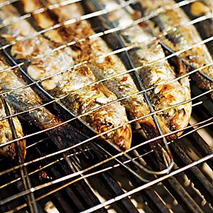 Grillad strömming med citronvinägrett