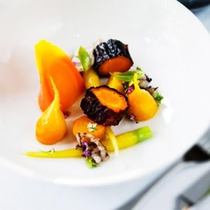 Rostade morötter och gulbetor med lardo